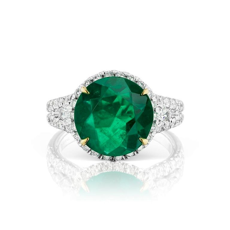 Appraisal: k Gold ct Emerald and ct Diamond Ring COLOMBIAN EMERALD