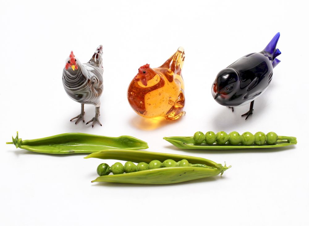 Appraisal: Italian Murano Glass Bird Chickens Pea Pods Italian Murano hand-blown