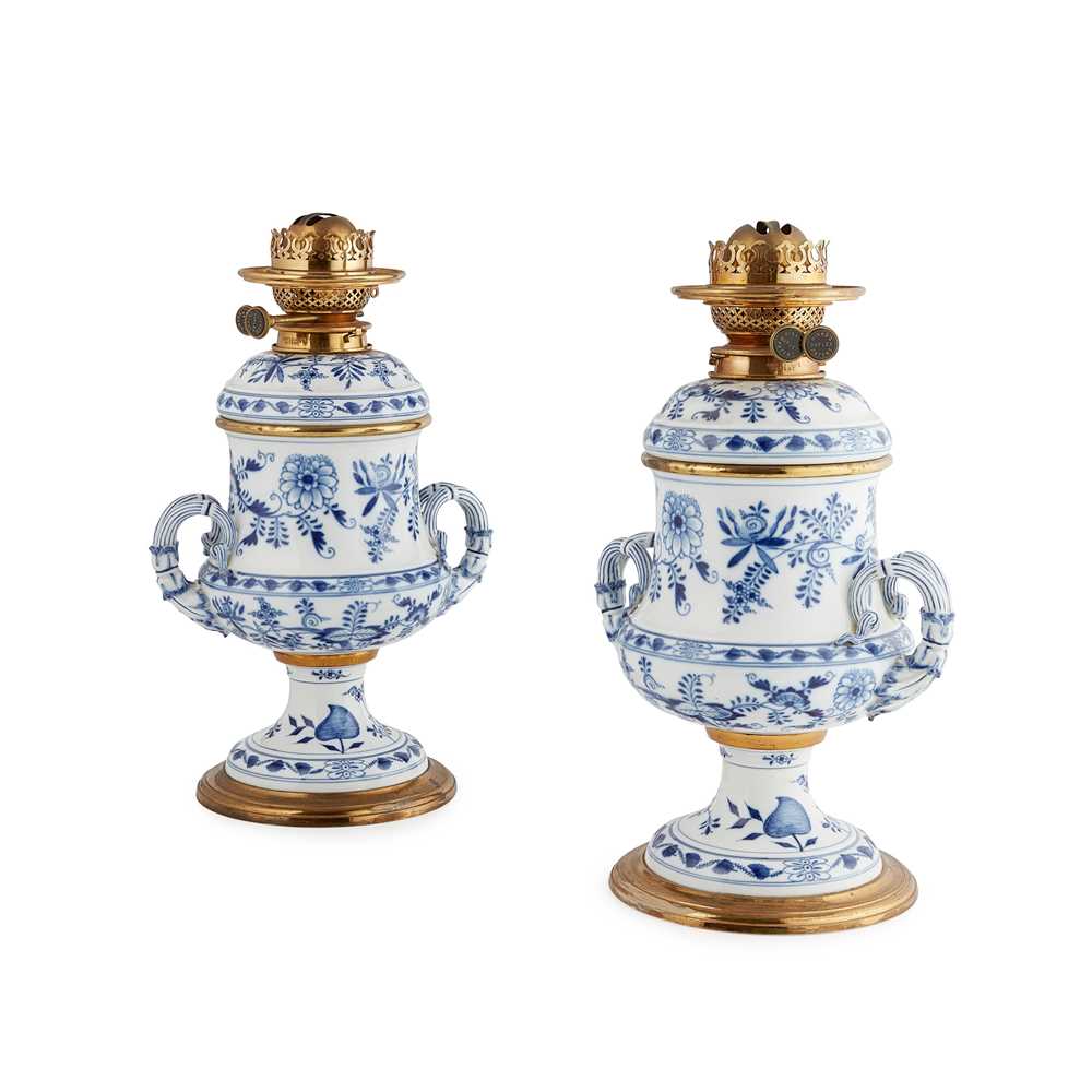 Appraisal: PAIR OF MEISSEN TWIN HANDLED 'ONION' PATTERN OIL LAMPS EARLY