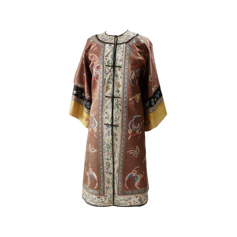 Appraisal: PERSIMMON-GROUND SILK EMBROIDERED LADY'S OVERCOAT LATE QING DYNASTY-REPUBLIC PERIOD TH-