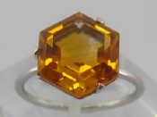 Appraisal: A white metal tests carat gold citrine ring citrine approx