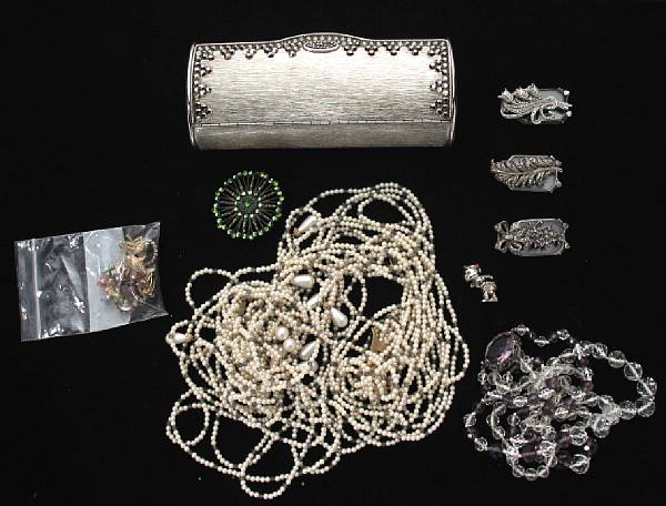 Appraisal: A collection of costume and period jewelry with accessories including