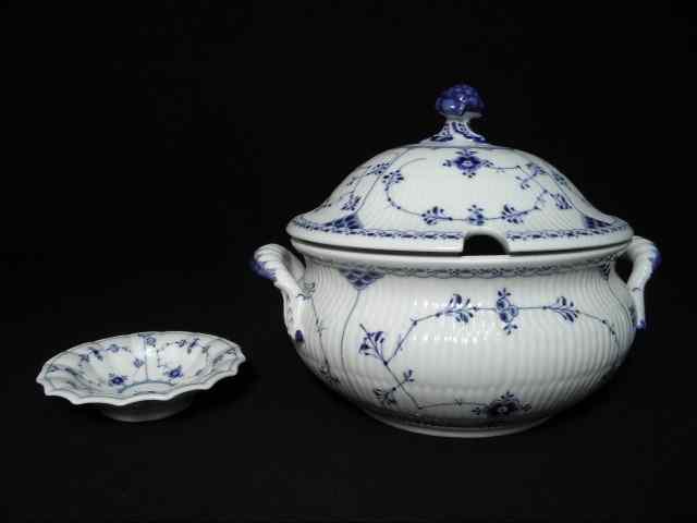 Appraisal: Royal Copenhagen porcelain soup tureen Also includes a matching small