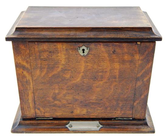 Appraisal: Oak letter box upright with front folding door and hinged