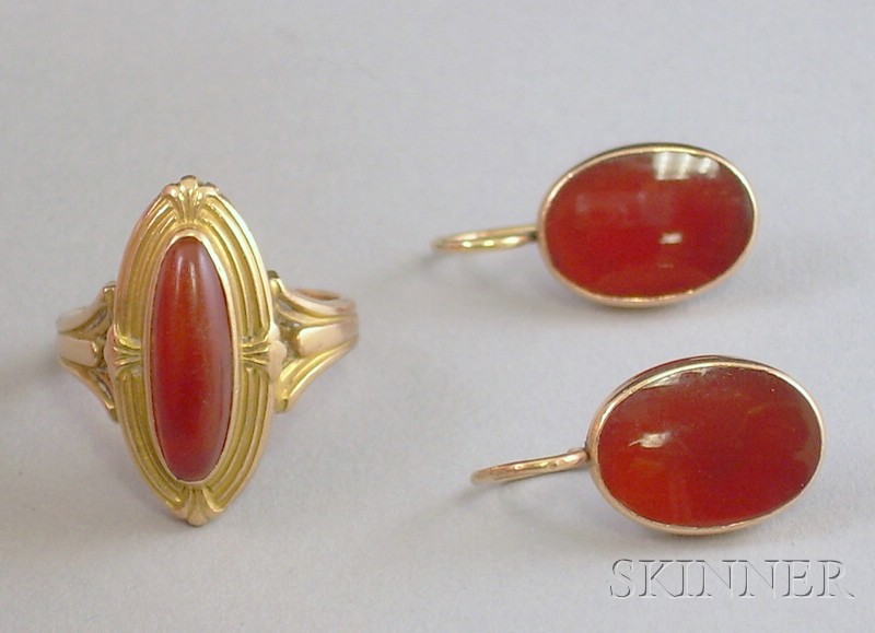 Appraisal: kt Gold and Carnelian Ring and a Pair of kt