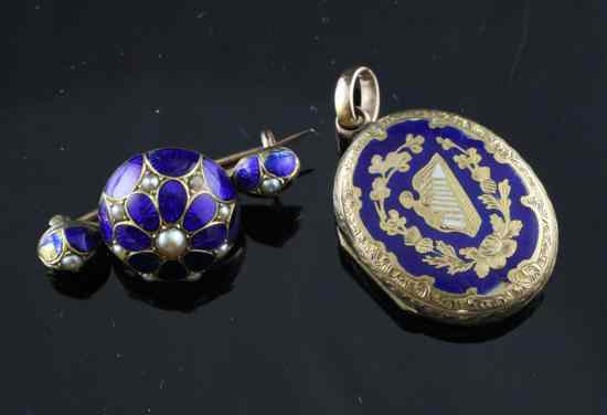 Appraisal: A Victorian enamelled gold locket decorated with Irish motifs ins