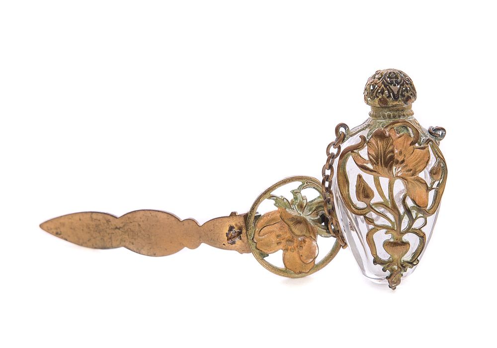 Appraisal: Ornate Art Nouveau Scent Bottle with Chain Ornate Art Nouveau