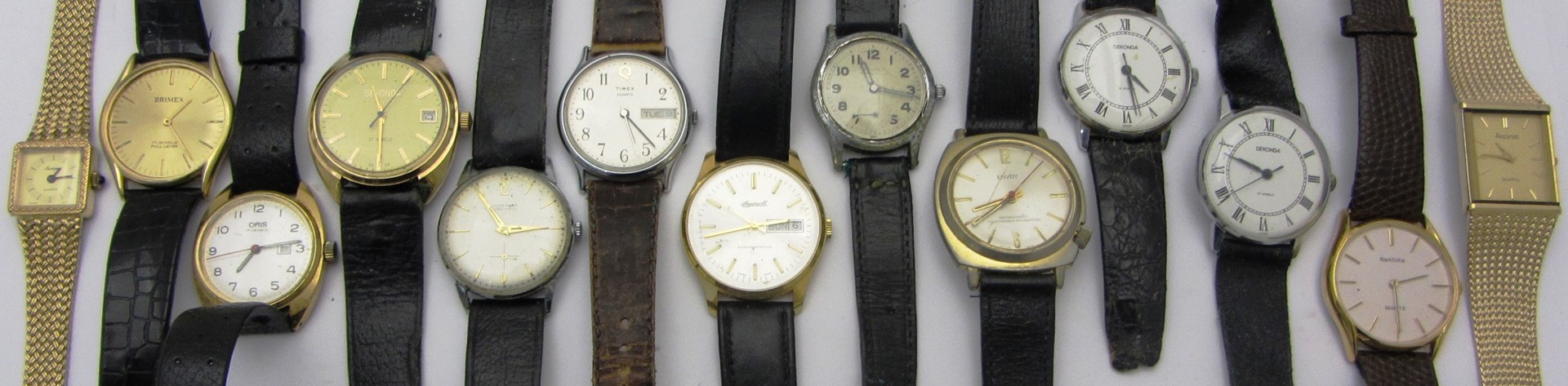 Appraisal: A group of thirty ladies and gentlemen's wristwatches including Timex