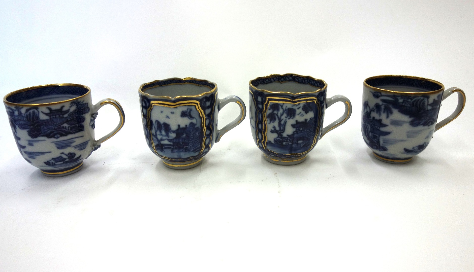 Appraisal: A set of six Chinese Export blue and white cups