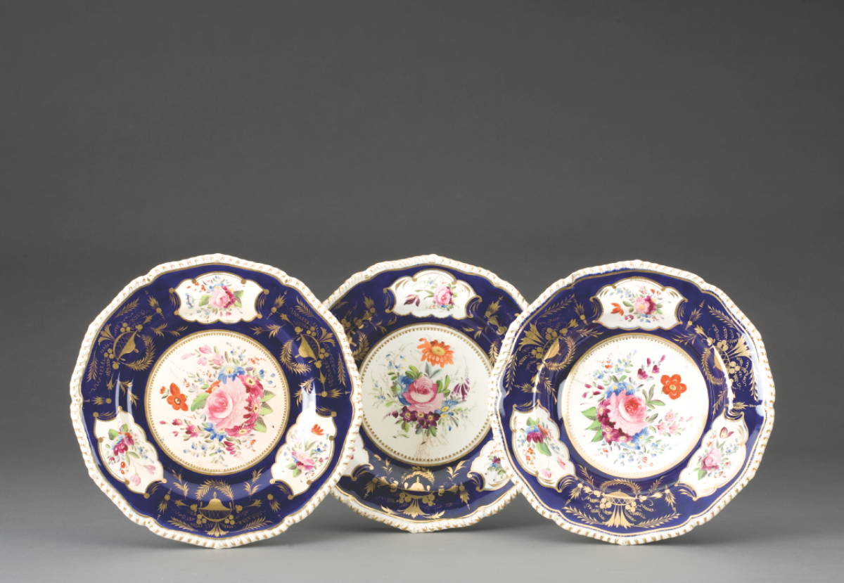 Appraisal: DERBY PORCELAIN PART DINNER SERVICE CIRCA - Comprising soup plates