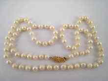 Appraisal: A cultured pearl necklace with yellow metal tests carat gold