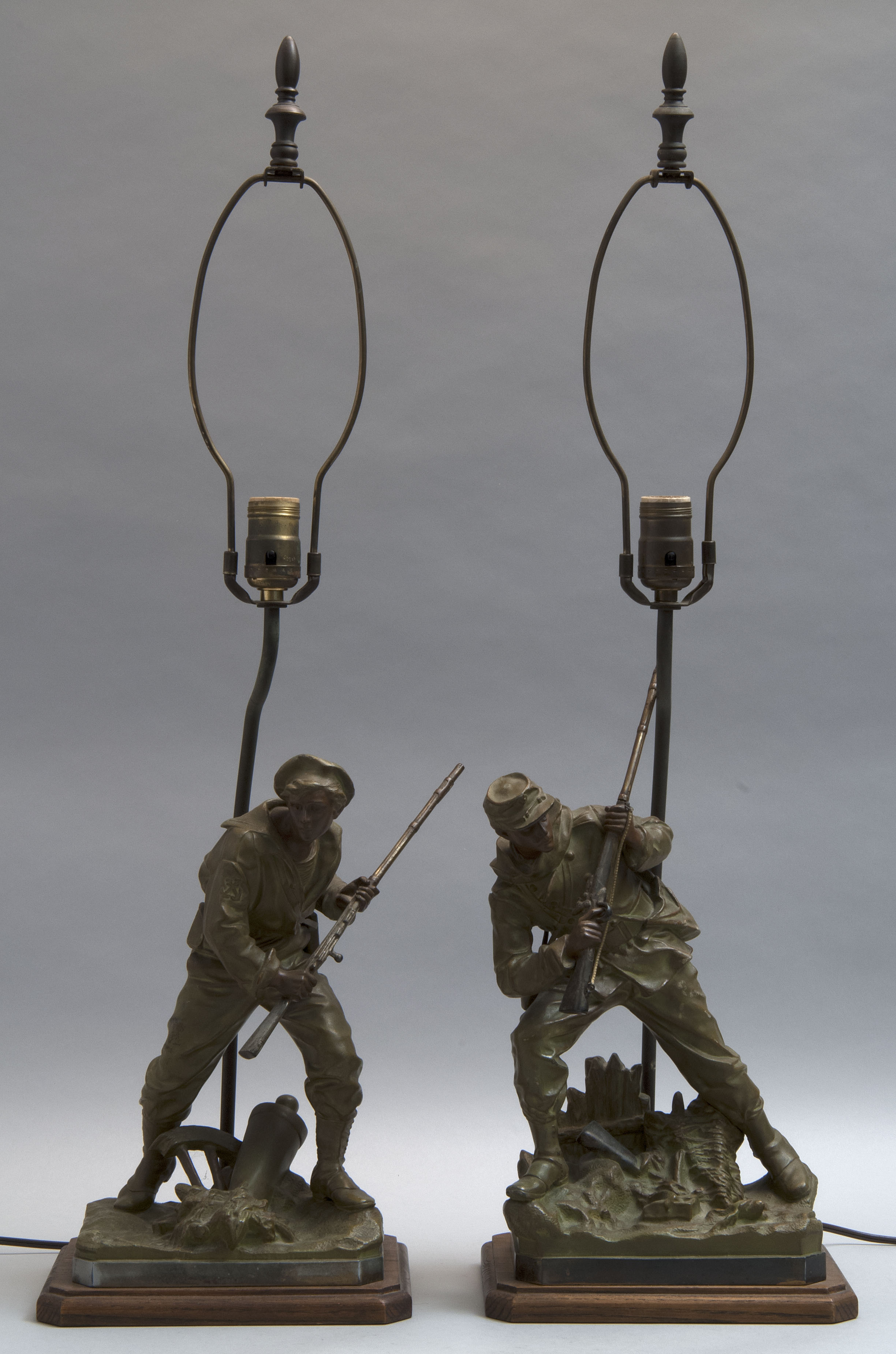 Appraisal: PAIR OF POT METAL CIVIL WAR FIGURAL LAMPS th CenturyOne