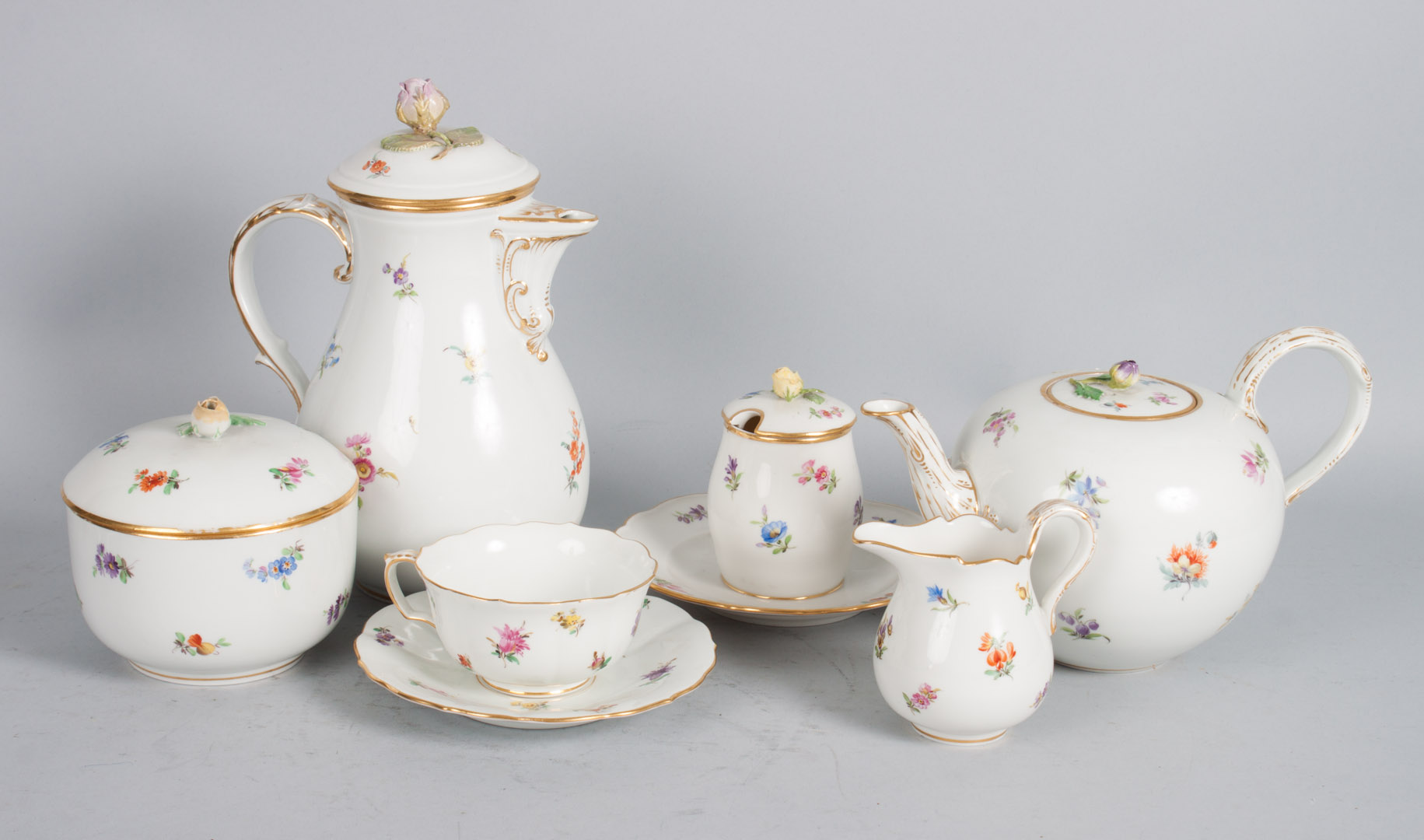 Appraisal: Meissen porcelain -piece partial tea set early th century floral