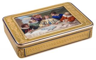 Appraisal: A CONTINENTAL GOLD AND ENAMEL SNUFF BOX SET WITH A