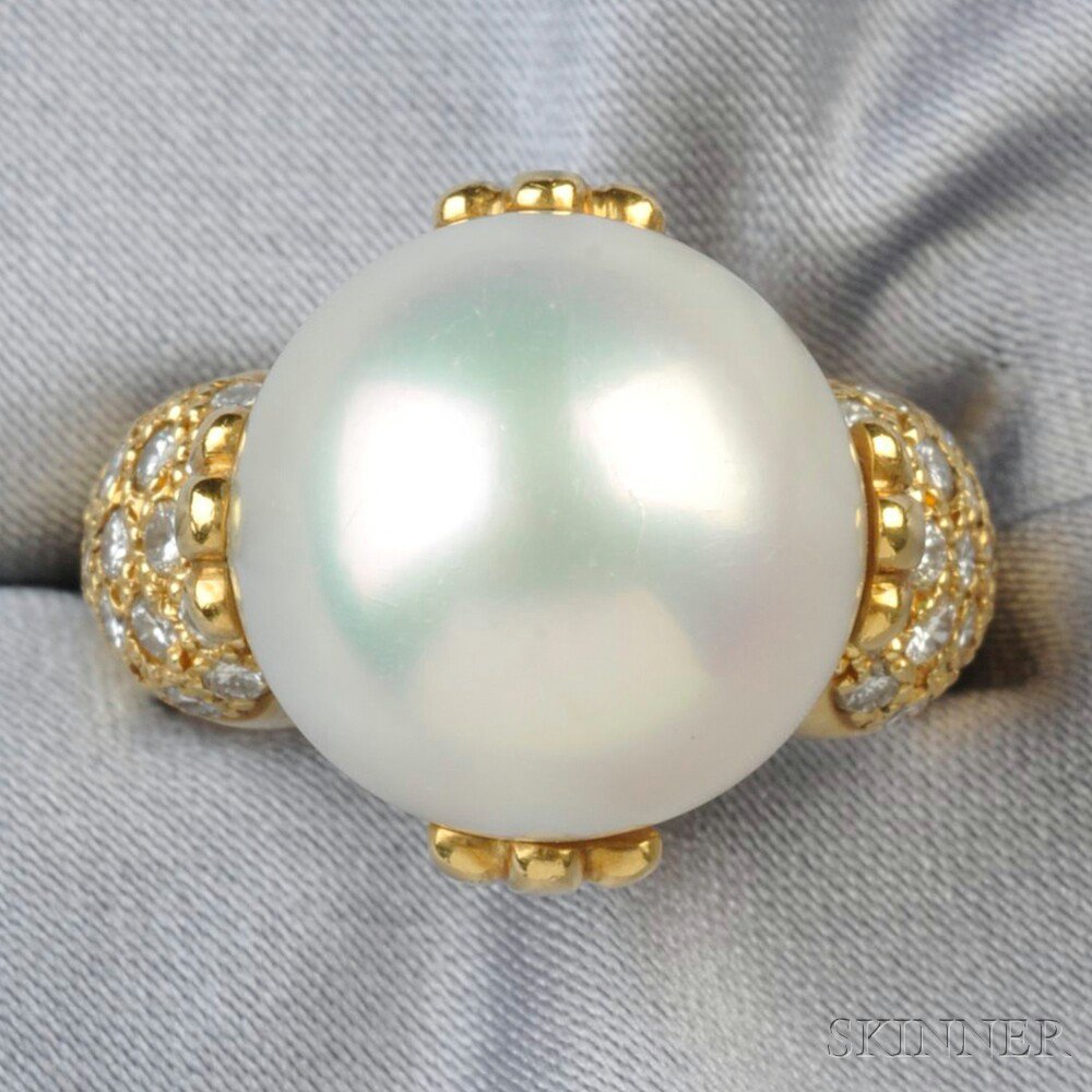 Appraisal: kt Gold South Sea Pearl and Diamond Ring Gump's set