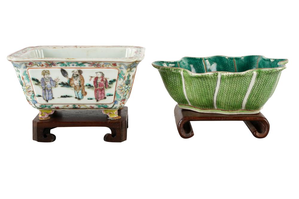 Appraisal: TWO CHINESE PORCELAIN DISHESProvenance The Estate of Philip Fowler Bel