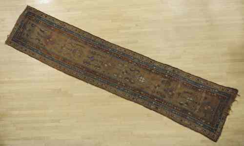 Appraisal: Mahal runner early th c ' x '