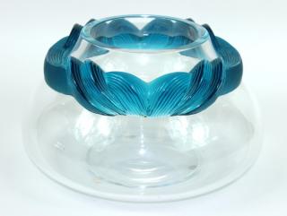 Appraisal: LALIQUE FRANCE BLUE RIBBON VASE Lalique France blue ribbon vase