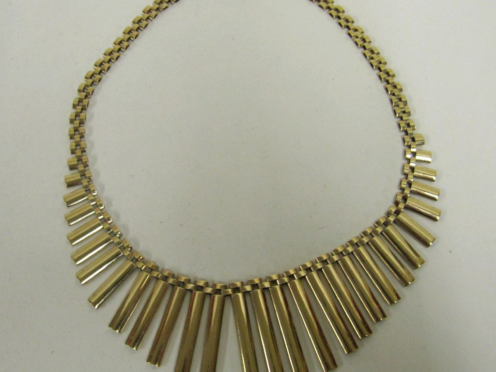 Appraisal: Nine carat gold fringe necklace