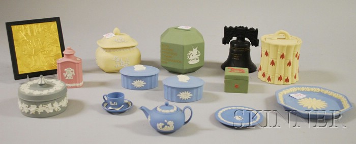 Appraisal: Fifteen Modern Wedgwood Solid Jasper Items six boxes and jars