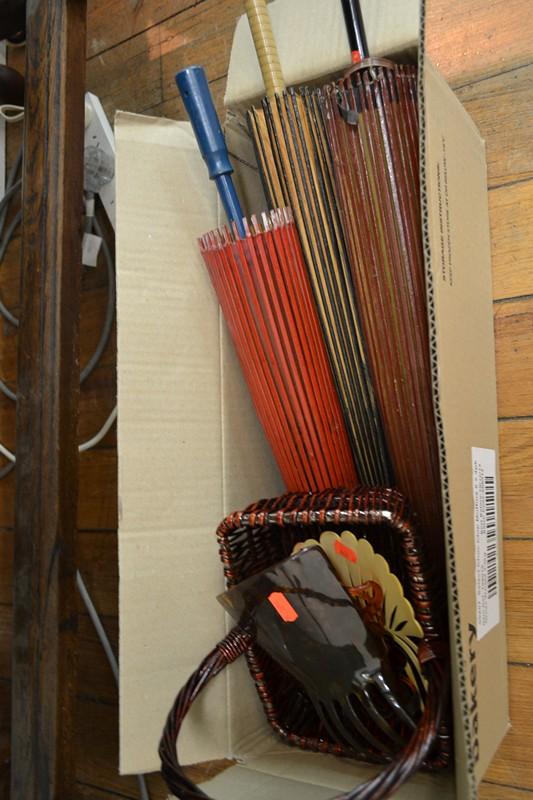 Appraisal: BOX CONTAINING VINTAGE HAIR COMBS AND PARASOLS