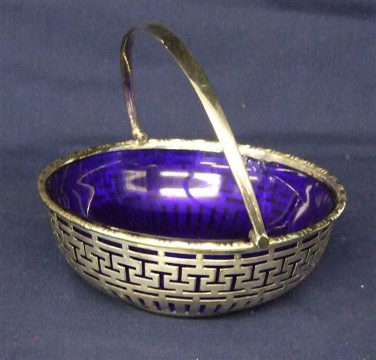 Appraisal: Selection of silver plated wares to include pierced basket with