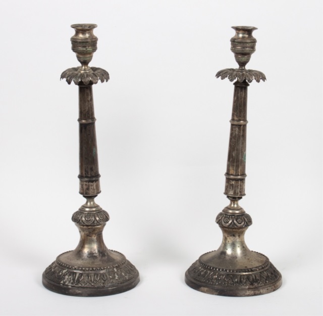 Appraisal: b Pair of silver-plated Georgian style candlesticks in H