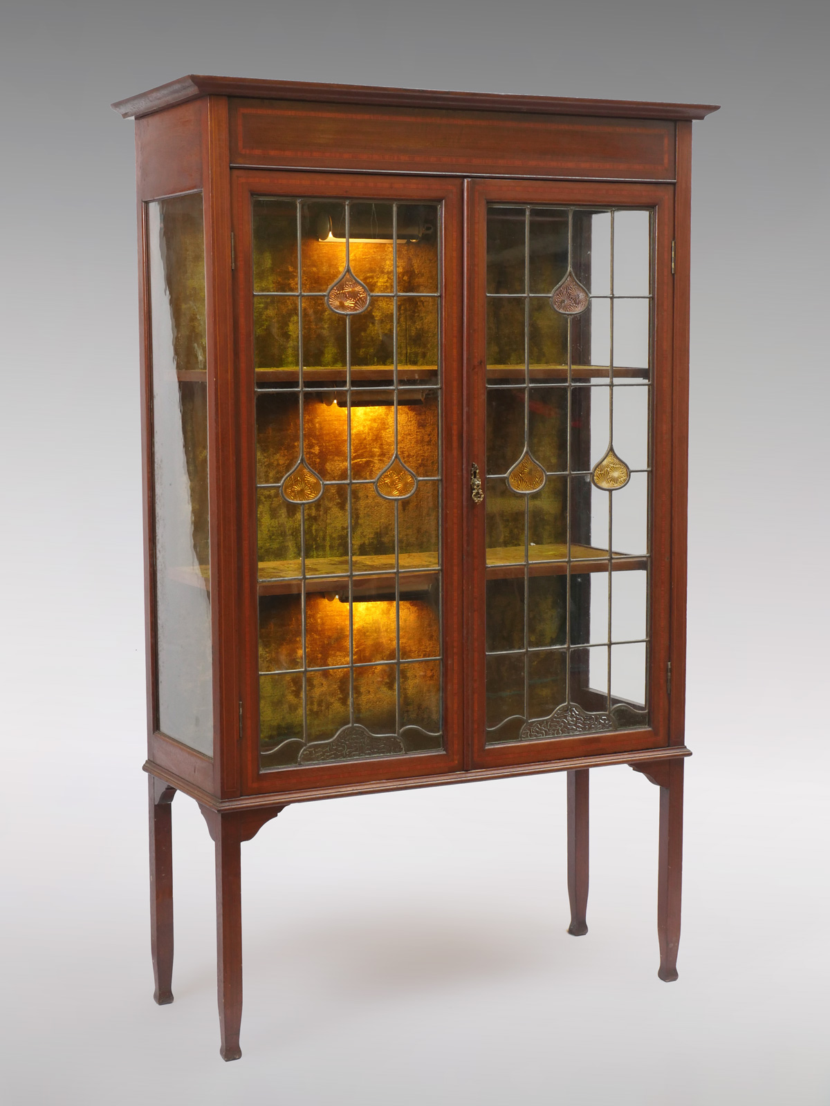 Appraisal: EDWARDIAN MAHOGANY LEADED GLASS DISPLAY Edwardian - shelf display having