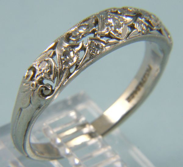 Appraisal: k white gold and diamond band oz dwt EST