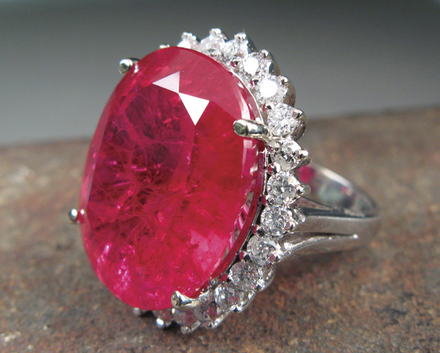 Appraisal: RUBY DIAMOND AND WHITE GOLD RING The k white gold