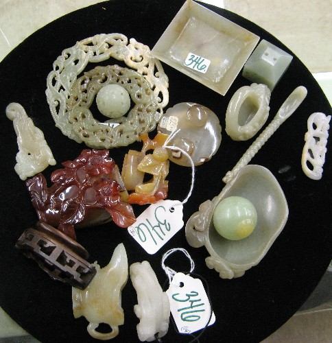 Appraisal: COLLECTION OF FOURTEEN JADE AND AGATE MINIATURES including wreath forms