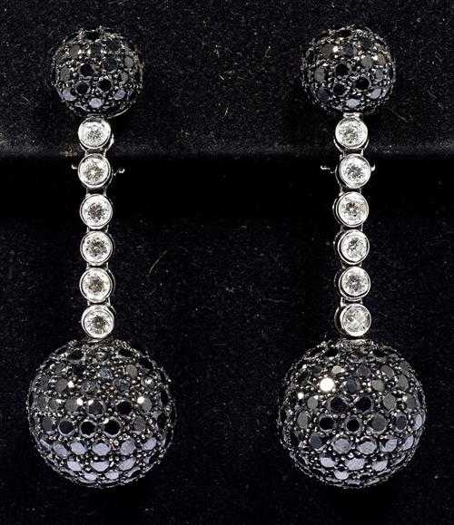 Appraisal: BRILLIANT-CUT DIAMOND PENDANT EARRINGS White gold Decorative clip earrings with