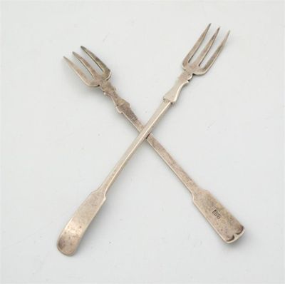 Appraisal: A pair of hors d'oeuvres or butter forks maker 'WP'