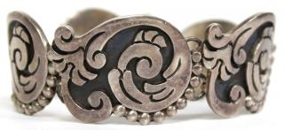 Appraisal: Mexican Vintage Sterling Silver Link Bracelet Having five organic-form roundels