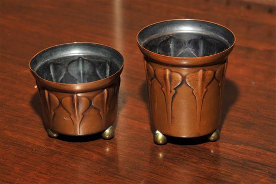 Appraisal: TWO SMALL COPPER POTS American late th-early th century Matching