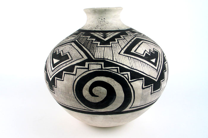 Appraisal: R YAZZIE ACOMA PUEBLO NATIVE AMERICAN POTTERY JUG black on