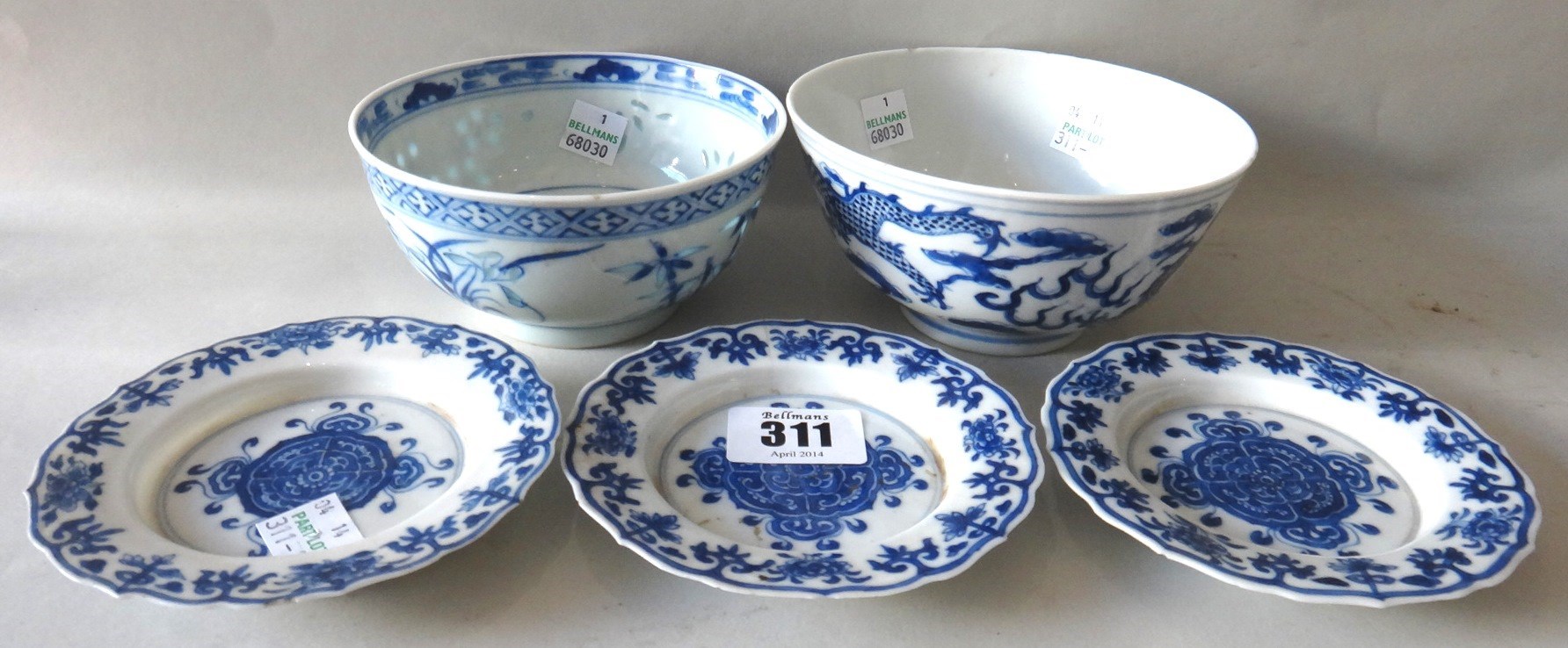 Appraisal: Three Chinese porcelain blue and white miniature plates Jiajing six