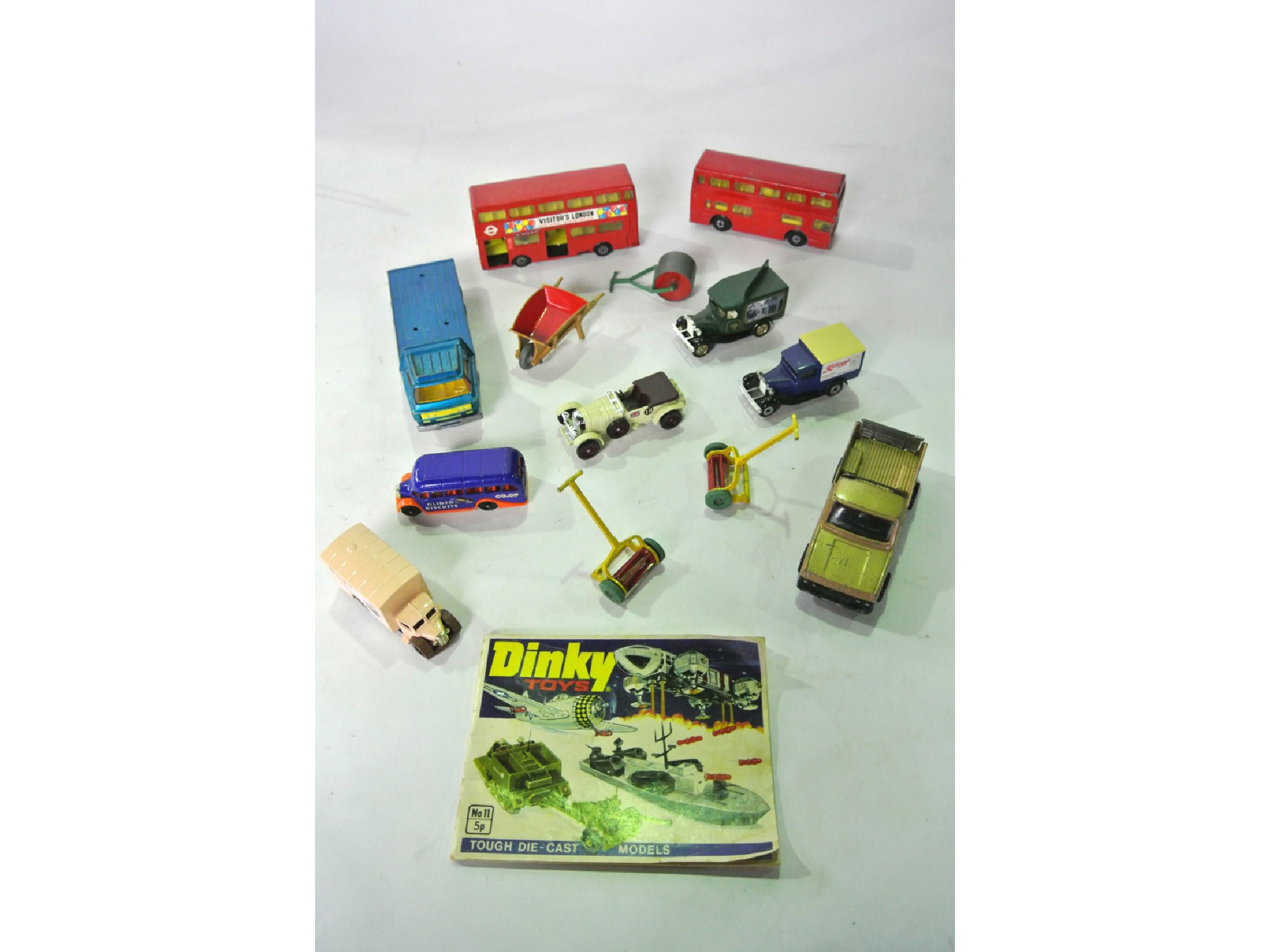 Appraisal: A small assortment of die cast model vehicles to include