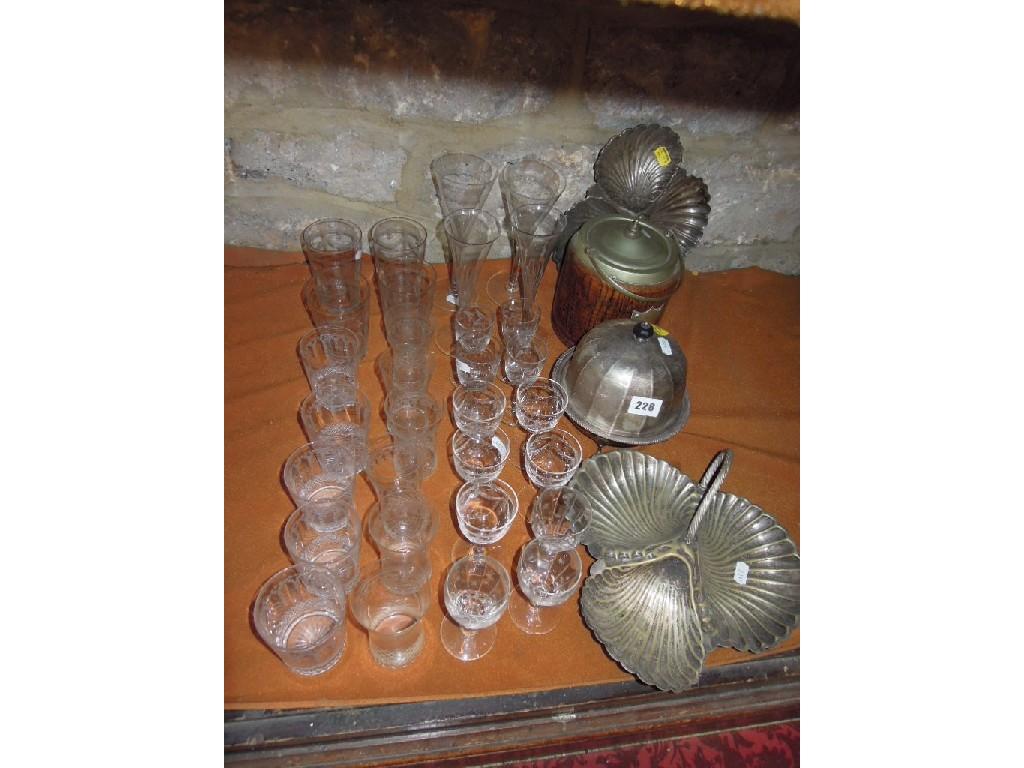 Appraisal: A collection of Pall Mall type drinking glasses with etched