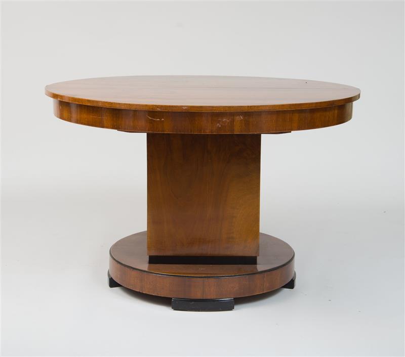 Appraisal: EXTENSION DINING TABLE ART DECO CIRCA Walnut veneer with leaf