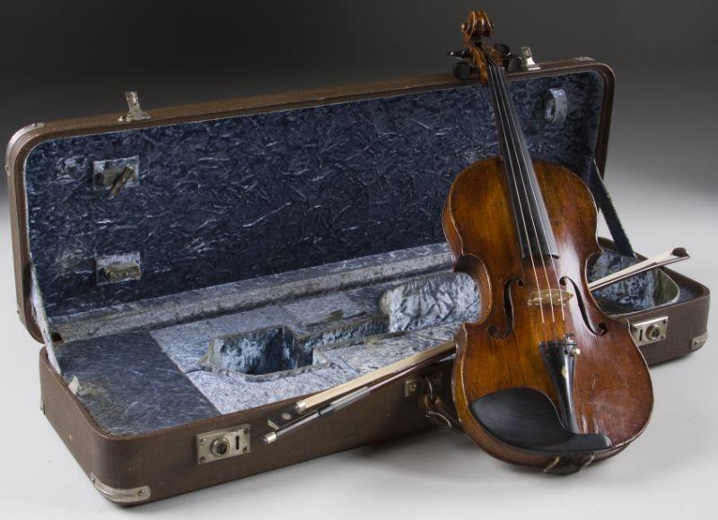 Appraisal: Mid- th c Violin with Vuillaume Label reading VUILLAUME a