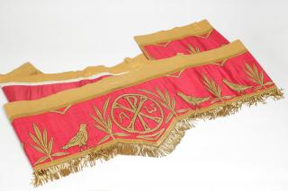 Appraisal: Antique Antependium Altar Cloth Religious Brocade Antique liturgical textile gold-tone