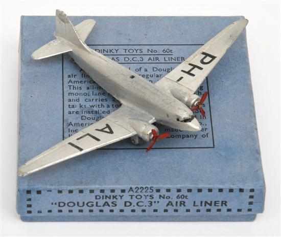 Appraisal: Pre-war Dinky t ''Douglas DC '' Air Liner silver with