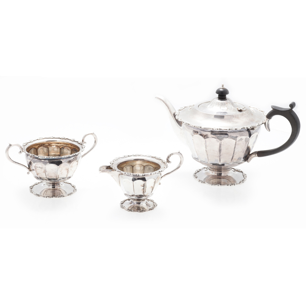 Appraisal: A three piece tea service TD Sheffield of circular squat