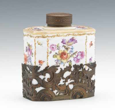 Appraisal: A Meissen Style Tea Caddy Hard paste porcelain tea caddy