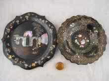 Appraisal: A papier mache swing handled dish cm across and a