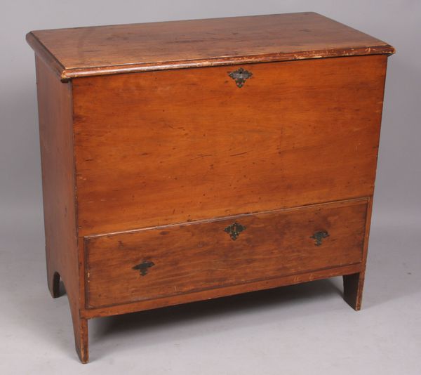 Appraisal: Late th-early th Century pine lift-top blanket chest with lower