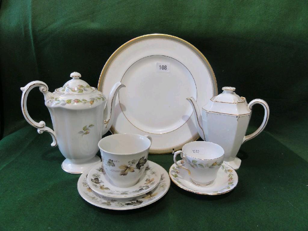 Appraisal: A collection of ceramics including Royal Doulton Clarendon patterned dinnerwares