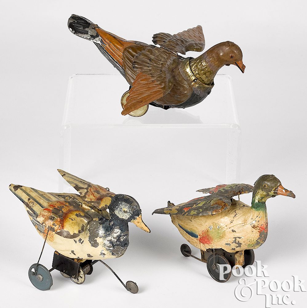 Appraisal: Two German Gunthermann tin clockwork ducks Two German Gunthermann painted