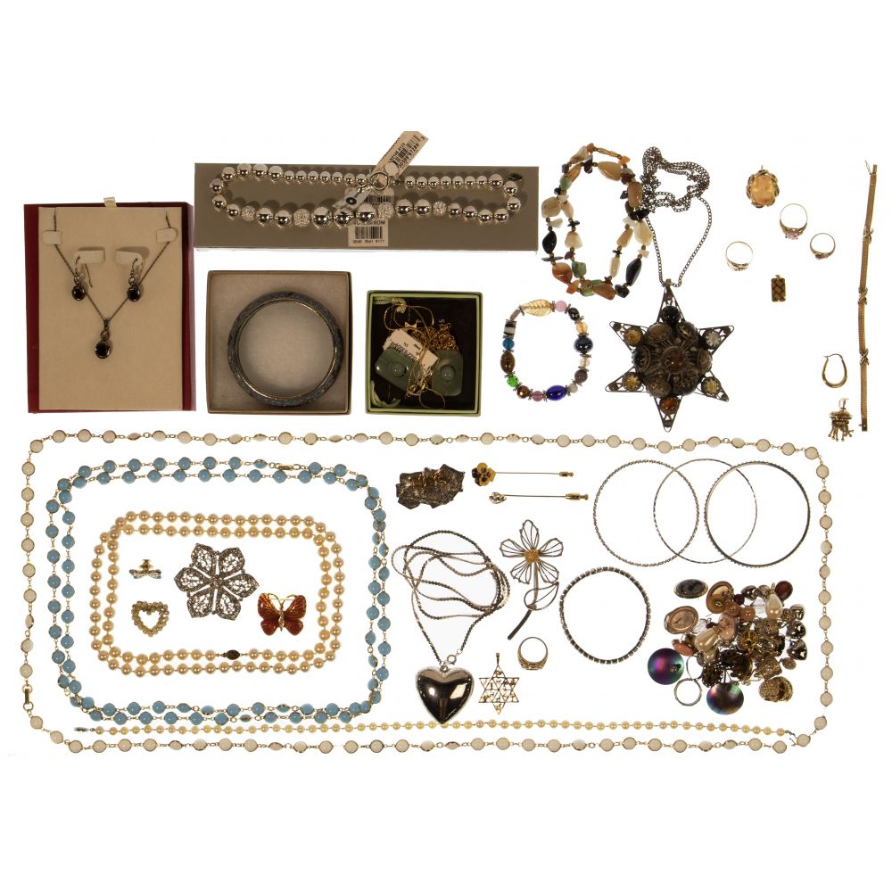 Appraisal: GOLD AND COSTUME JEWELRY ASSORTMENTIncluding a fine gold pendant and